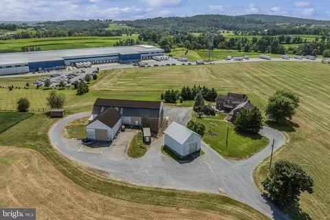 375 Lausch Rd, Denver, PA 17517