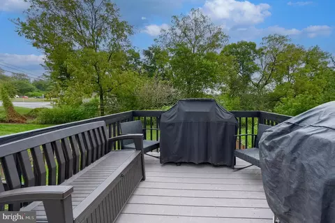 Exterior - 425 Cardinal Rd, Lititz, PA 17543 photo 3 of 5