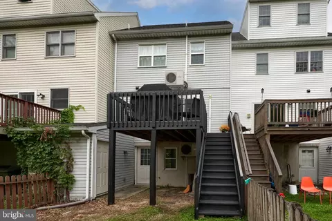 Exterior - 425 Cardinal Rd, Lititz, PA 17543 photo 4 of 5