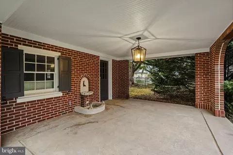 Exterior - 110 E Pine St, Ephrata, PA 17522 photo 12 of 13