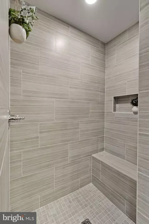 Bath - 110 E Pine St, Ephrata, PA 17522 photo 5 of 11