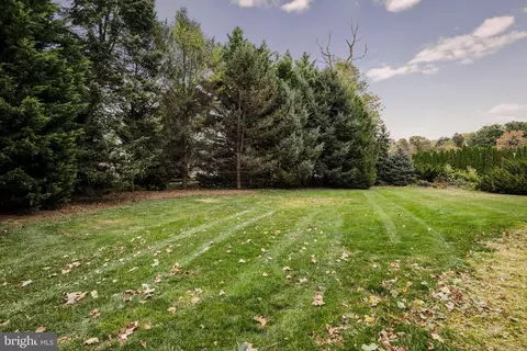Exterior - 110 E Pine St, Ephrata, PA 17522 photo 11 of 13
