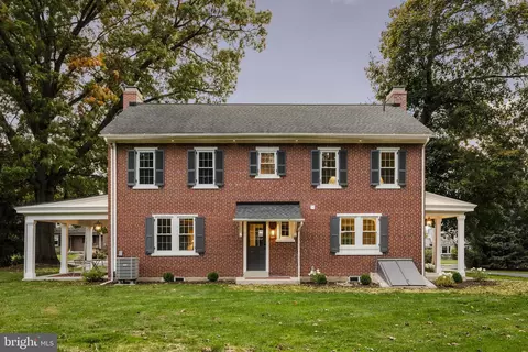 Exterior - 110 E Pine St, Ephrata, PA 17522 photo 8 of 13