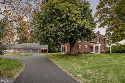 Exterior - 110 E Pine St, Ephrata, PA 17522 photo 2 of 13