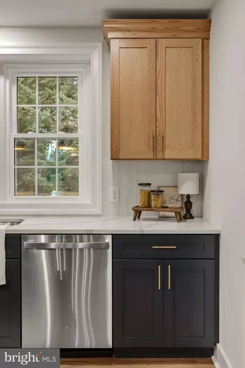 Kitchen - 110 E Pine St, Ephrata, PA 17522 photo 2 of 5