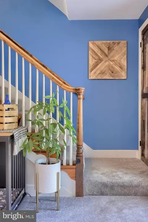 Entry Way - 34 E Market St, Lititz, PA 17543 photo 2 of 2