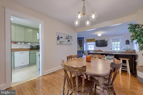 Dining - 34 E Market St, Lititz, PA 17543 photo 2 of 2