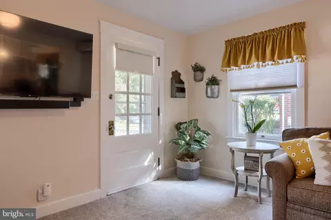 Entry Way - 34 E Market St, Lititz, PA 17543 photo 1 of 2