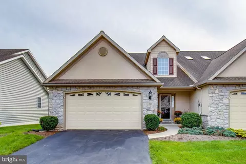 1304 Willow Creek Dr, Mount Joy, PA 17552