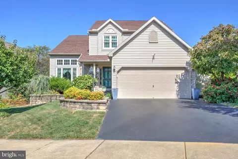 114 Brickyard Cir, Ephrata, PA 17522
