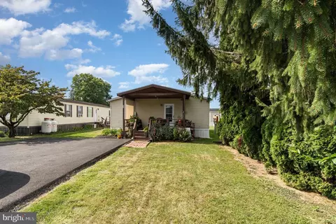 90 Penn Valley Vlg, Lititz, PA 17543 photo 4