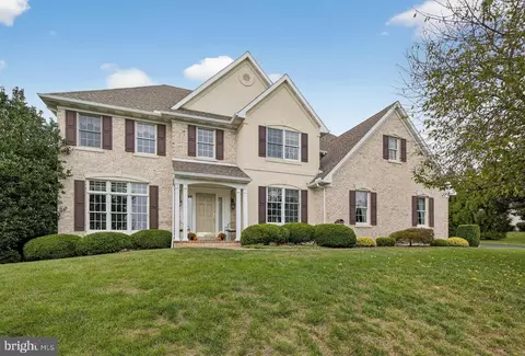 1487 Ironstone Dr, East Earl, PA 17519