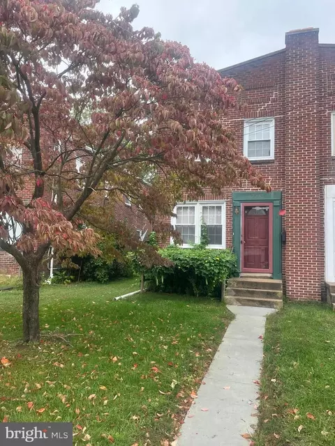 233 Locust St, New Holland, PA 17557