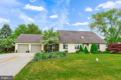 409 Hilltop Rd, Strasburg, PA 17579