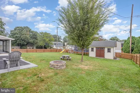 Exterior - 129 Forney Dr, Lititz, PA 17543 photo 7 of 9