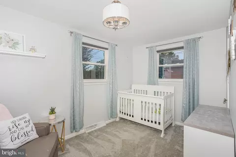 Bedroom - 129 Forney Dr, Lititz, PA 17543 photo 5 of 8