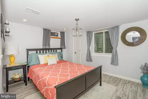 Bedroom - 129 Forney Dr, Lititz, PA 17543 photo 7 of 8