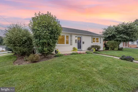 Exterior - 129 Forney Dr, Lititz, PA 17543 photo 9 of 9