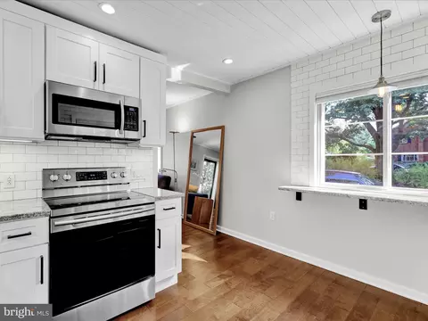Kitchen - 117 W Oregon Rd, Lititz, PA 17543 photo 1 of 3