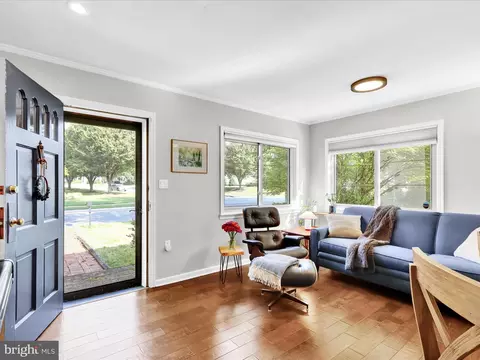 Entry Way - 117 W Oregon Rd, Lititz, PA 17543 photo 1 of 6