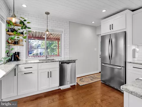 Kitchen - 117 W Oregon Rd, Lititz, PA 17543 photo 2 of 3