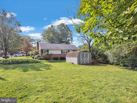 Exterior - 117 W Oregon Rd, Lititz, PA 17543 photo 4 of 6