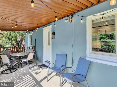 Exterior - 117 W Oregon Rd, Lititz, PA 17543 photo 3 of 6