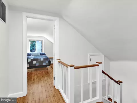 Entry Way - 117 W Oregon Rd, Lititz, PA 17543 photo 4 of 6