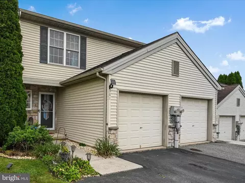 361 Wild Cherry Ln, Marietta, PA 17547