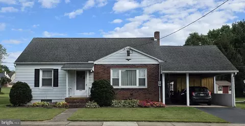 17 Keeler Ave, Stevens, PA 17578
