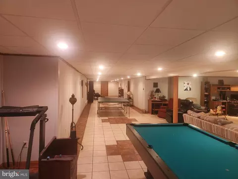 Entry Way - 1680 Clear Spring Rd, Mount Joy, PA 17552 photo 9 of 12