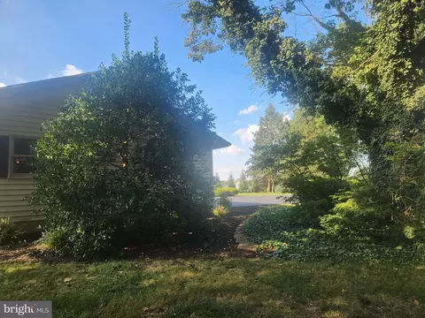 Exterior - 1680 Clear Spring Rd, Mount Joy, PA 17552 photo 9 of 17