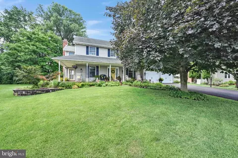 156 Penningdon Dr, Landisville, PA 17538