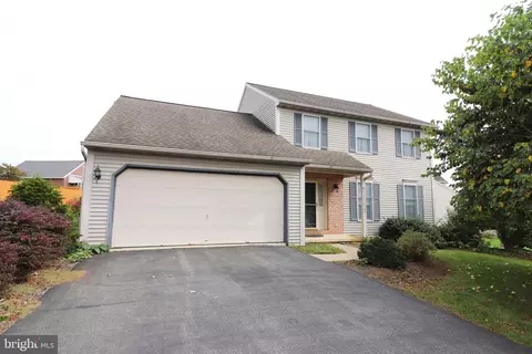 9 Hawthorne Dr, Denver, PA 17517