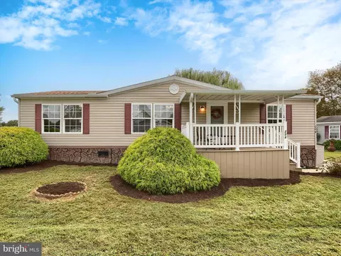 204 Greenbriar Cir, Lancaster, PA 17603