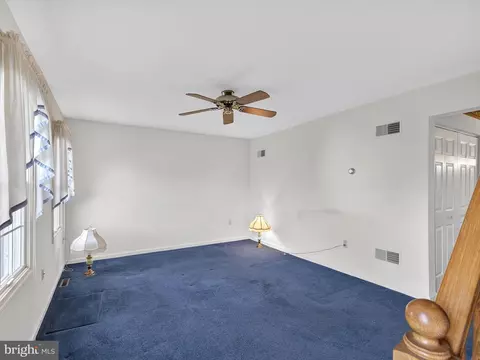 Living - 427 Crosswinds Dr, Lititz, PA 17543 photo 3 of 3