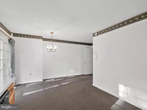 Living - 427 Crosswinds Dr, Lititz, PA 17543 photo 1 of 3