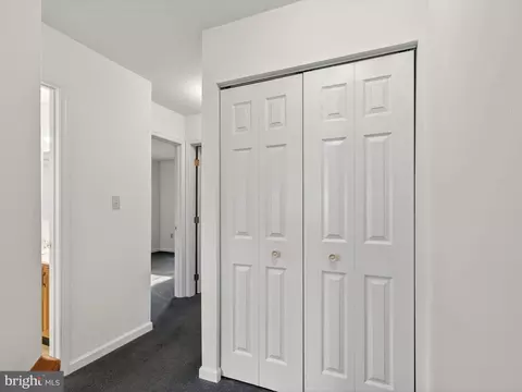 Entry Way - 427 Crosswinds Dr, Lititz, PA 17543 photo 5 of 5