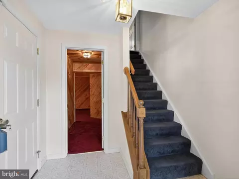 Entry Way - 427 Crosswinds Dr, Lititz, PA 17543 photo 1 of 5
