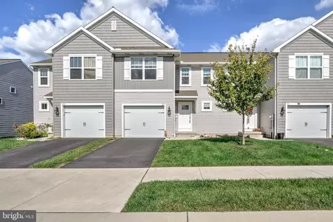 22 Southside Dr, Willow Street, PA 17584