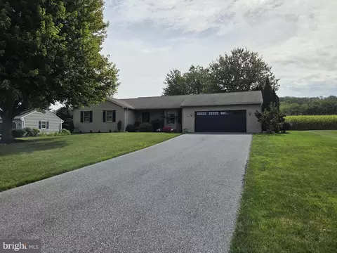 5232 Meadow Ln, Gap, PA 17527