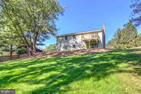 230 Hickory Dr, Lititz, PA 17543 photo 7