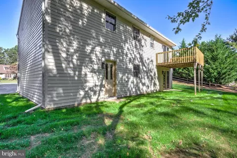 230 Hickory Dr, Lititz, PA 17543 photo 8
