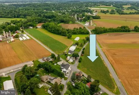 176 Middle Creek Rd, Lititz, PA 17543