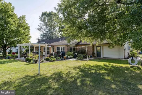 Exterior - 671 Snyder Hill Rd, Lititz, PA 17543 photo 5 of 11
