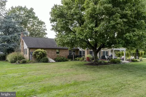 Exterior - 671 Snyder Hill Rd, Lititz, PA 17543 photo 7 of 11