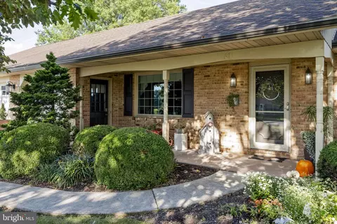 Exterior - 671 Snyder Hill Rd, Lititz, PA 17543 photo 2 of 11