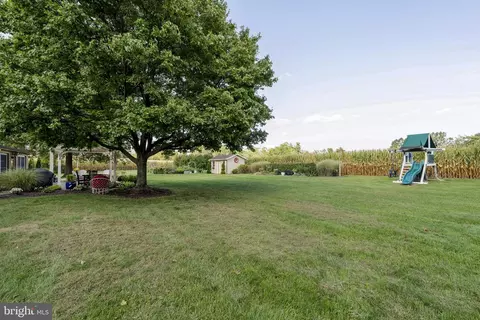 Exterior - 671 Snyder Hill Rd, Lititz, PA 17543 photo 8 of 11