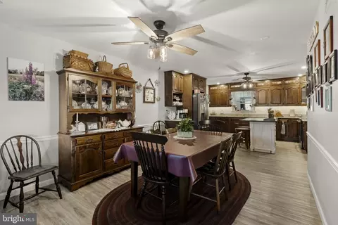 Dining - 671 Snyder Hill Rd, Lititz, PA 17543 photo 1 of 4