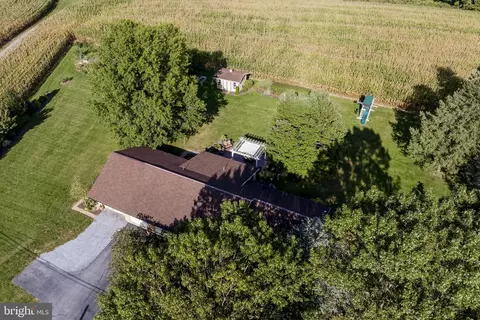 View/Area - 671 Snyder Hill Rd, Lititz, PA 17543 photo 3 of 6
